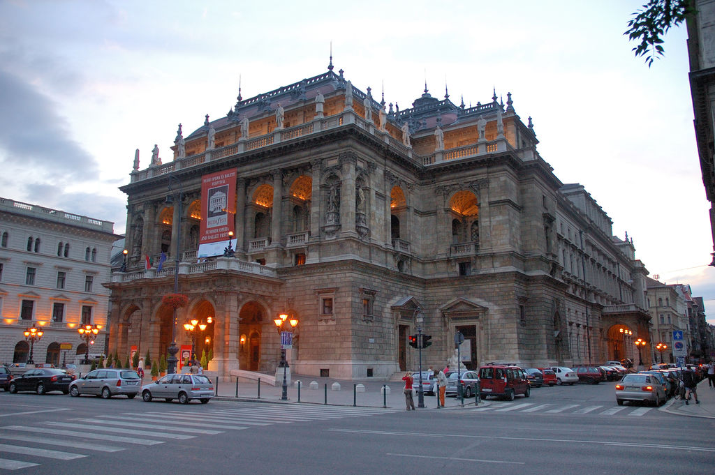 Berbagai Gedung Opera Termegah di Dunia